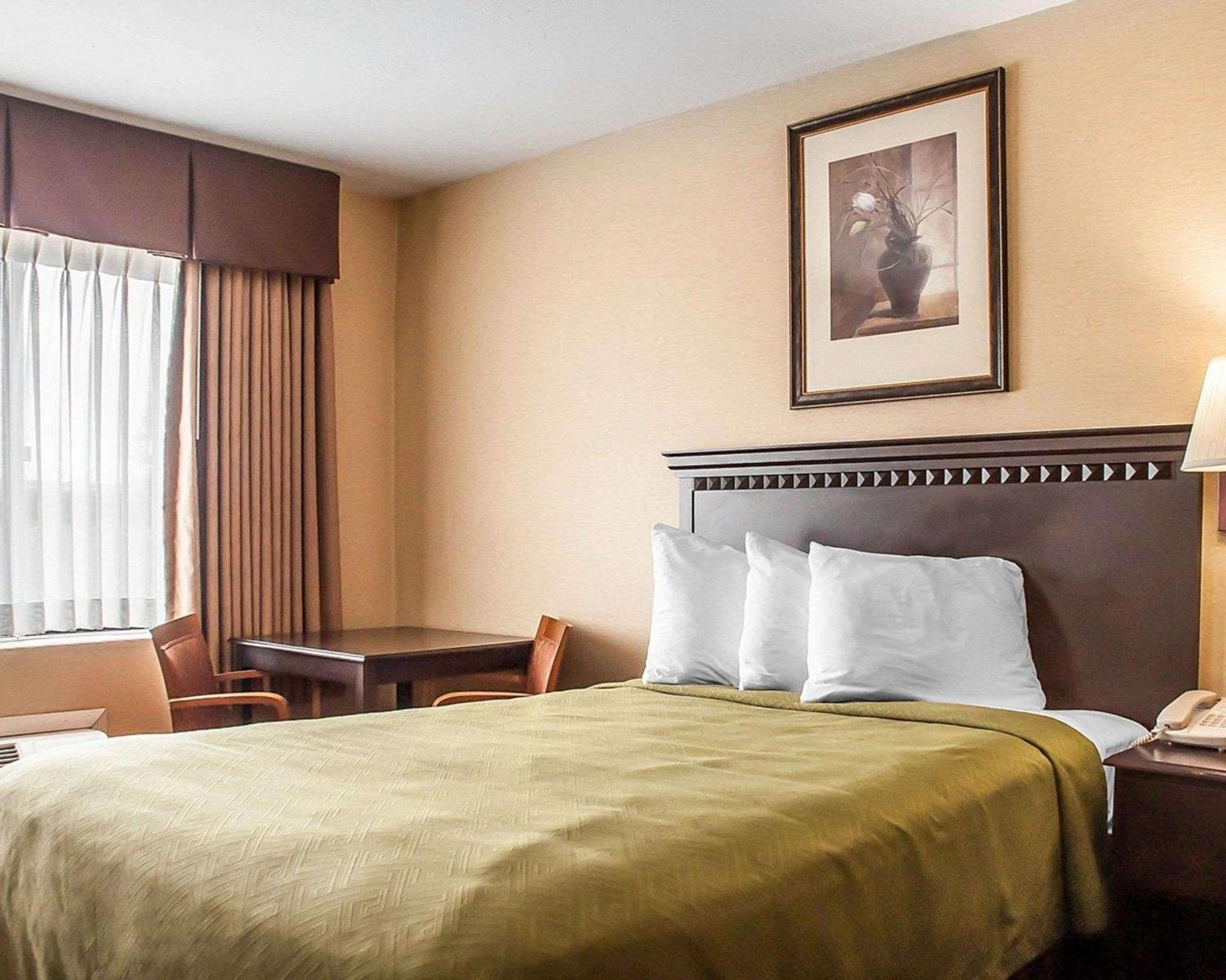 Econo Lodge Elmira-Corning Fisherville Exteriör bild