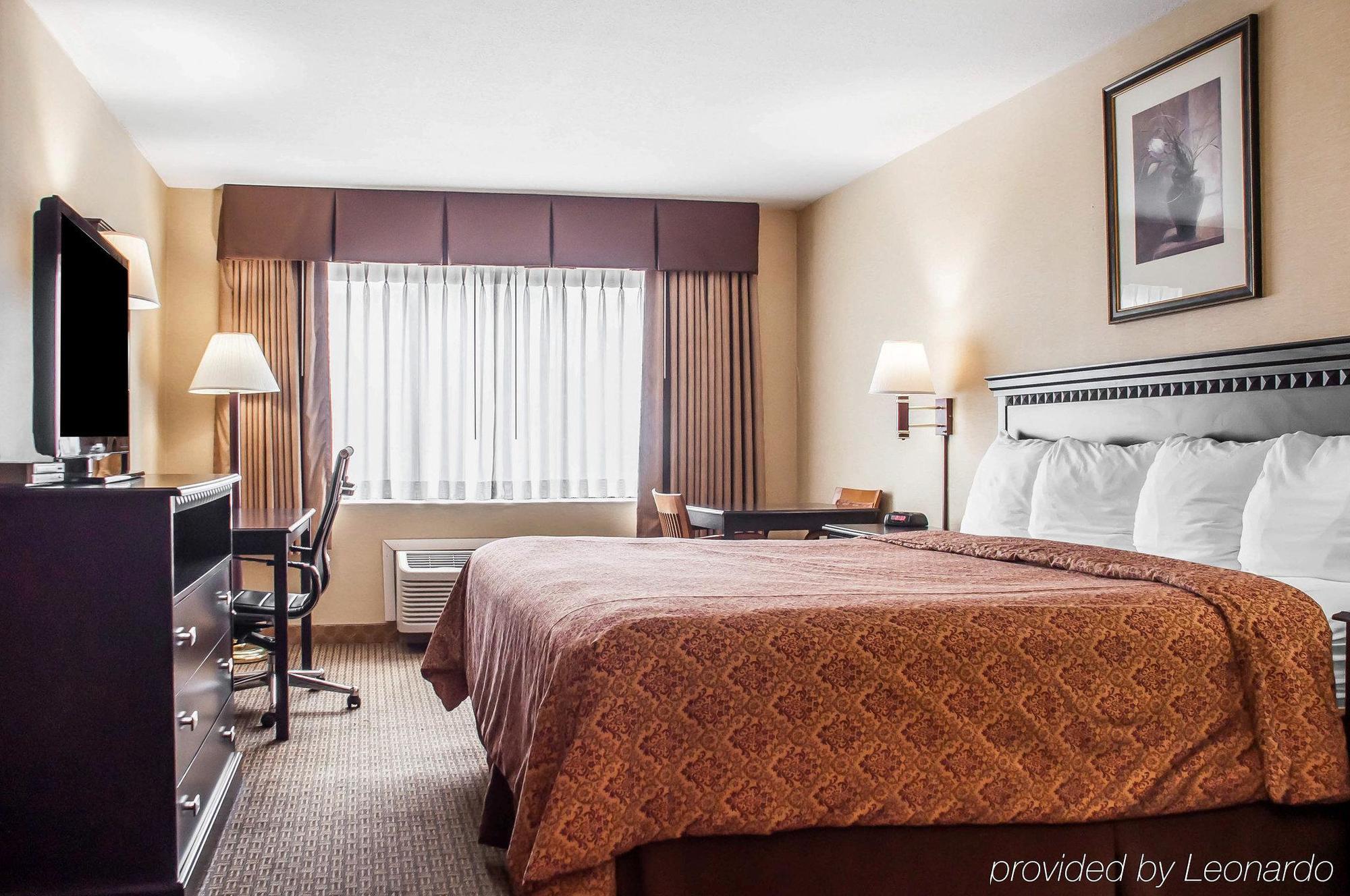 Econo Lodge Elmira-Corning Fisherville Exteriör bild